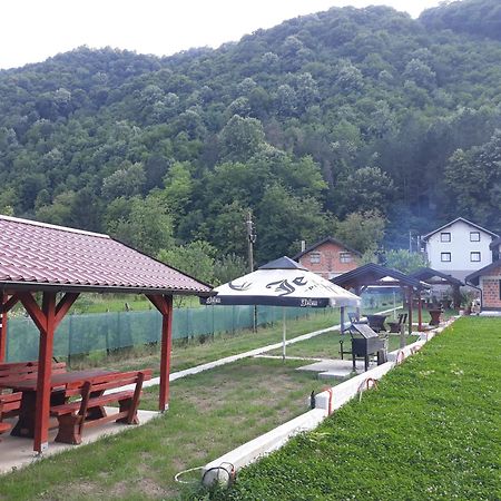 Hostel Topic Banja Luka Eksteriør bilde
