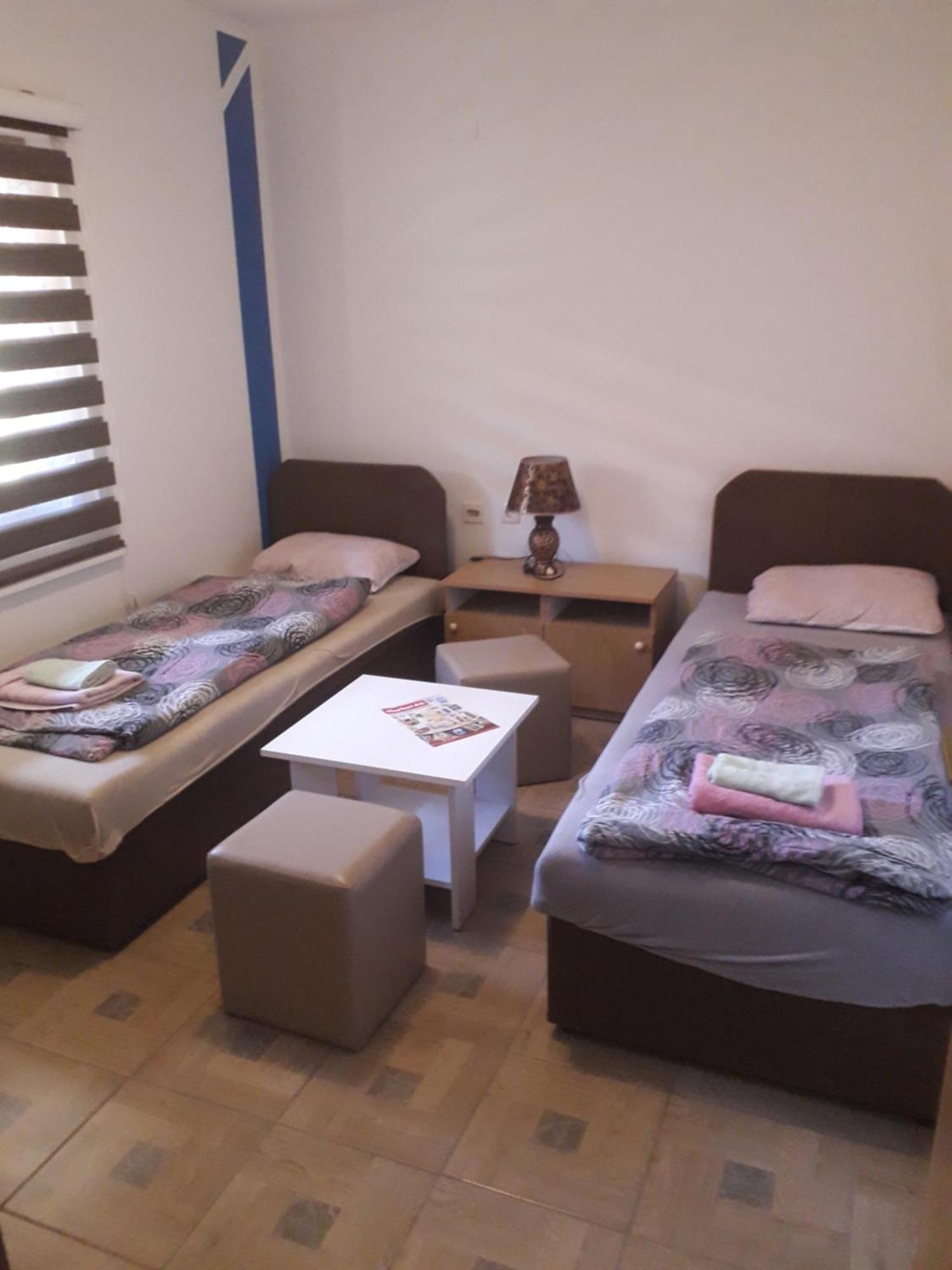 Hostel Topic Banja Luka Rom bilde