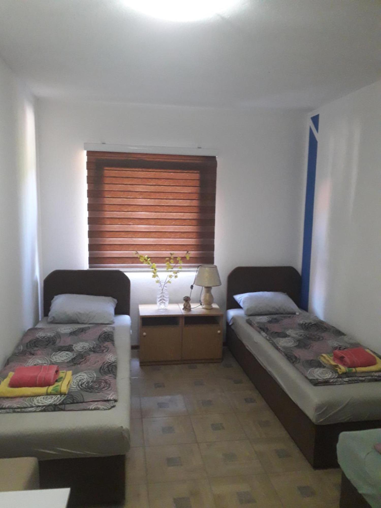 Hostel Topic Banja Luka Rom bilde