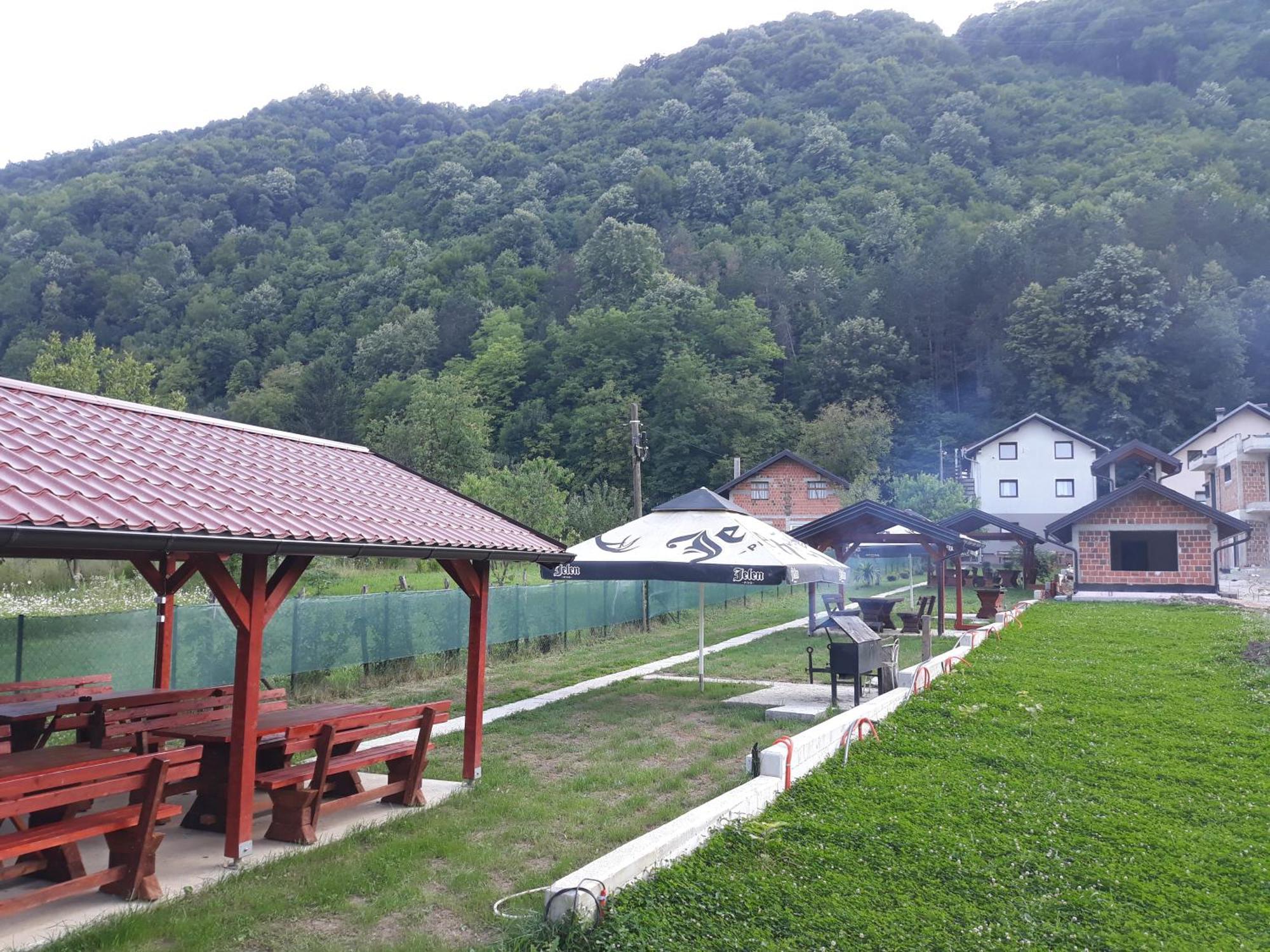 Hostel Topic Banja Luka Eksteriør bilde