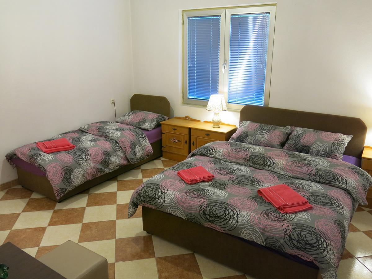 Hostel Topic Banja Luka Eksteriør bilde