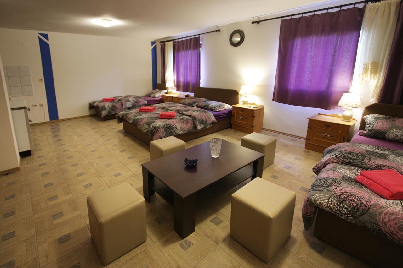 Hostel Topic Banja Luka Eksteriør bilde