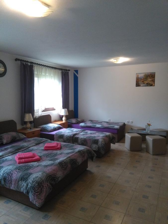 Hostel Topic Banja Luka Eksteriør bilde